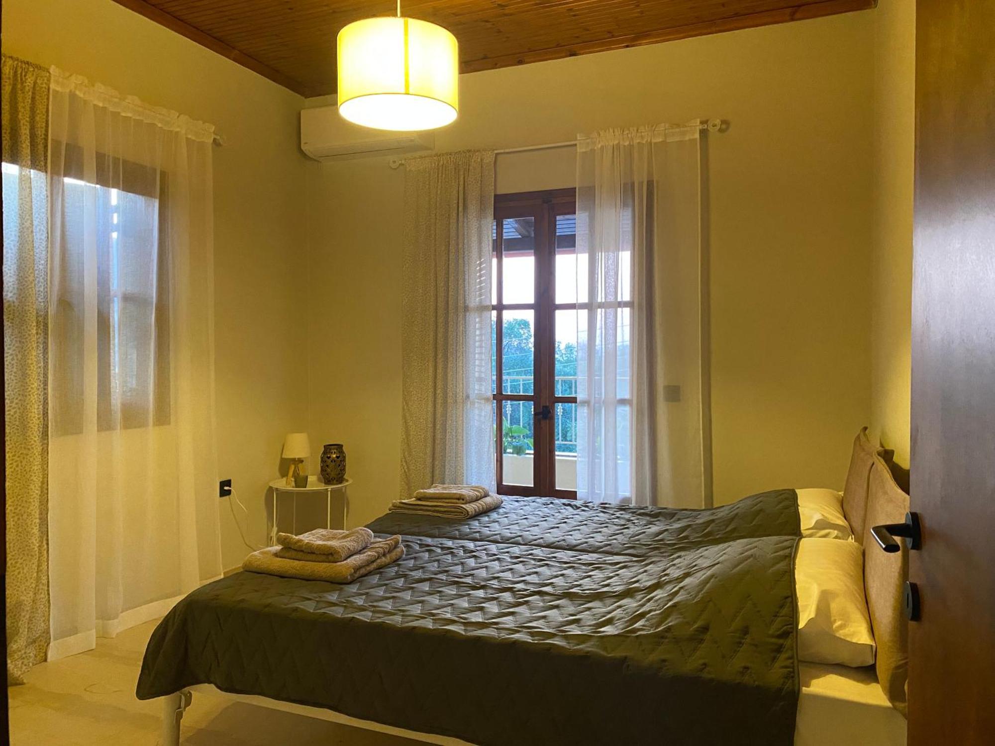 Villa Alexandra'S Boutique House Kato Garouna Esterno foto