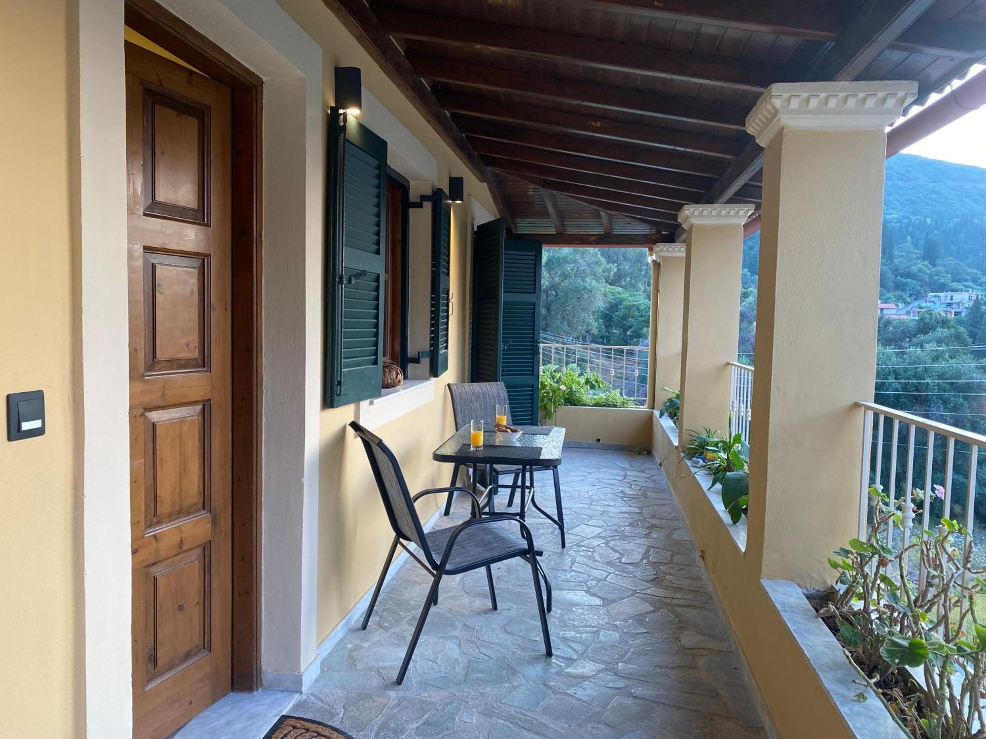 Villa Alexandra'S Boutique House Kato Garouna Esterno foto